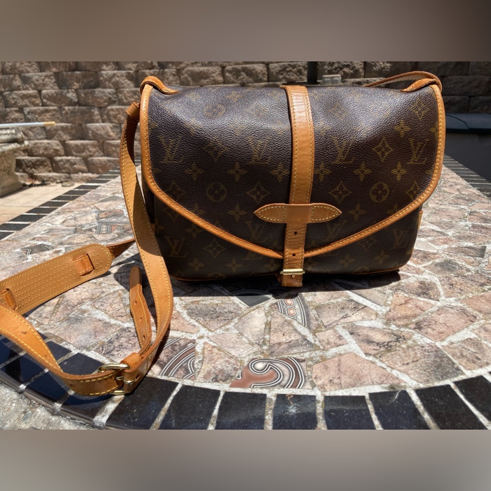 Authentic Louis Vuitton Saumur Crossbody